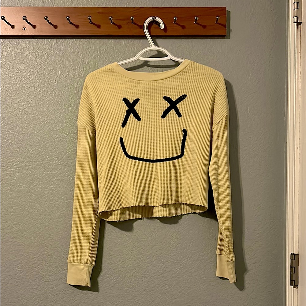 NWOT FOREVER 21 Yellow Smile Face Shirt Size Small